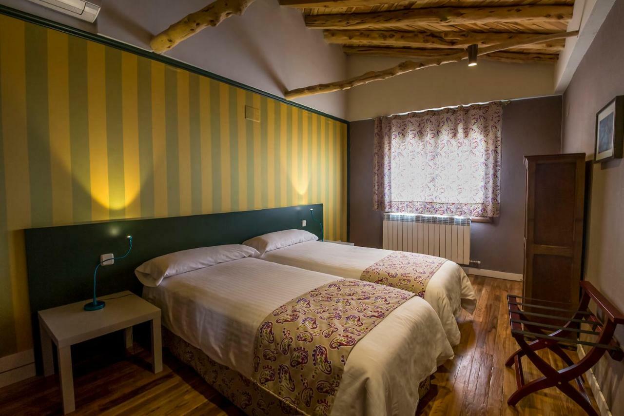 Apartamentos Rurales De La Sexma Del Sabinar Corduente Екстер'єр фото